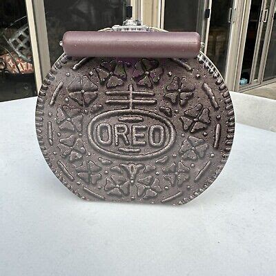 Vtg 1990's Oreo Cookie Shape Tin Lunch Box Hinged Closure 